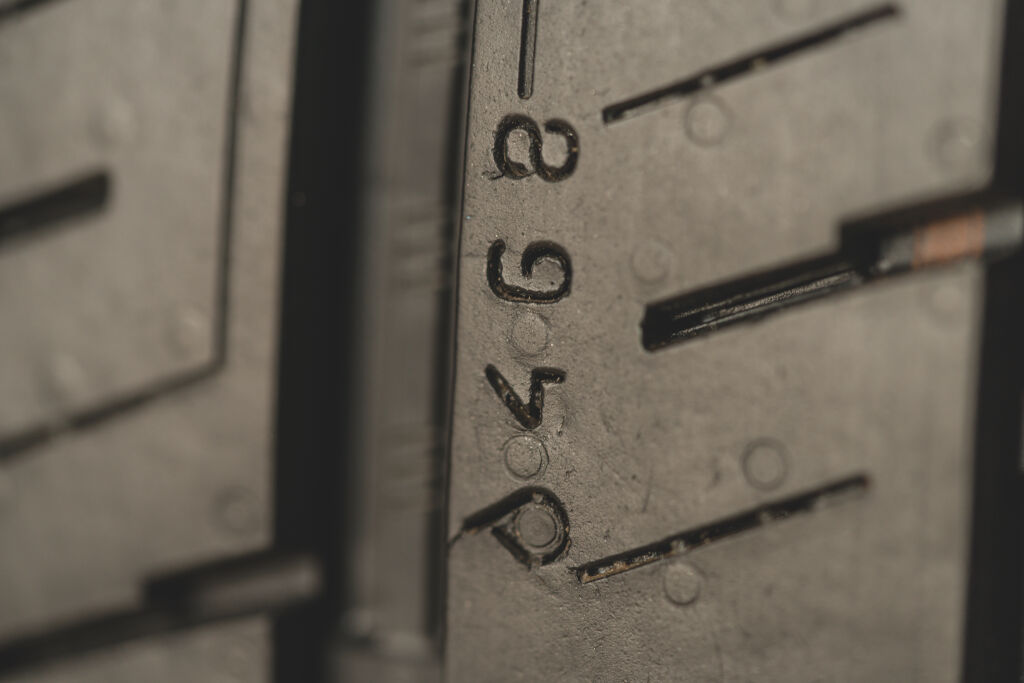 How Long Do Tires Last? Explore Tire Lifespan / Nokian Tyres